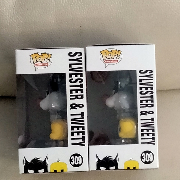 LOONEY TUNES 2 FUNKO POPS! Sylvester+Tweety (FLOCKED Target 🎯 Exclusive/Common) - Picture 5 of 9